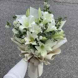 Bouquet Of White Lily