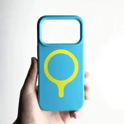 The user uploaded an aesthetic shopping image of a blue Tadamall Premium Case with MagSafe support for the iPhone 18 Pro Max.
