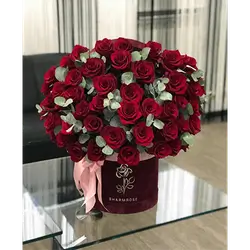 Red Rose Basket