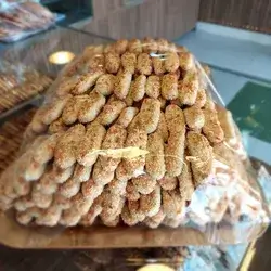Cake With Seasam