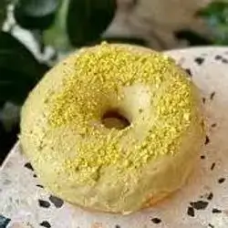 Pistachio Sauce Donut