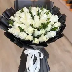 Natural Bouquets Of White Roses