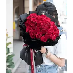 Bouquet Of Red Damask Flowers With Accessories, 45 Flowers