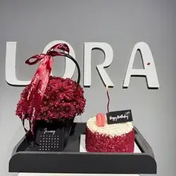 Cake & Flowers (4 Persons Cake)