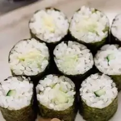 Hoso Maki Roll Sushi