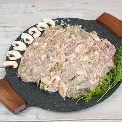 Veal Steak with Yogurt, Dill & Mushrooms