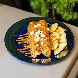Waffle Stick With Fruit