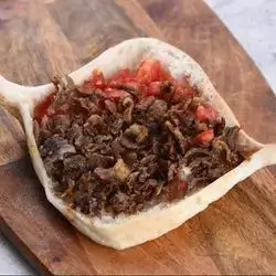 ساندویچی گەسی گۆشت بە سەمونی حەجەری