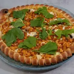 Chicken Chaw Chaw Pizza