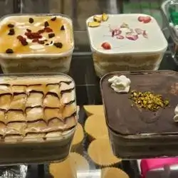 کێک بە کرێم