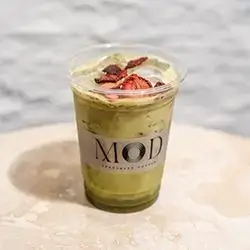 Iced Strawberry Oat Matcha