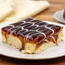 Tralicha Cake