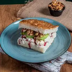Goat Cheese With Red Berry Gam
