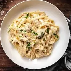 Chicken Alfredo Pasta