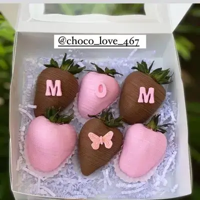 Strawberry Box (MOM)