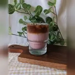 Ice Strawberry Latte