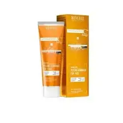 Deep cleansing facial scrub with vitamin C