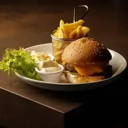 Gourmet Cheeseburger