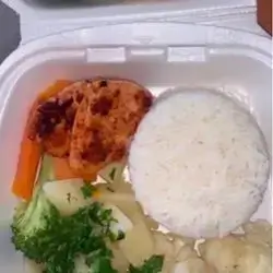 Single Portion Rice and Chicken with Steamed Vegetables