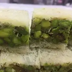 Pistachio Blurya