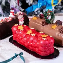 Buche De Noel Vanilla Red Berries