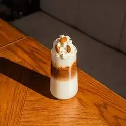 Almond ice latte