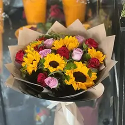 Bouquet Of Sunflowers And Roses 20 Flowers