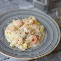 Shrimp Alfredo Pasta