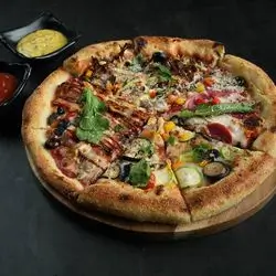 Four Season Pizza 