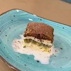 baklawa with milk
