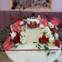 Special Chocolate Cake For 8 Person With Flower