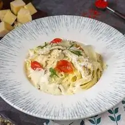 Fettuccine Alfredo Pasta