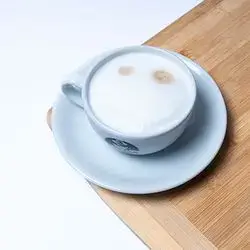 کاپوچینۆی گەرم