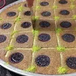 Oreo Basbousa
