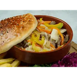 Meat in Clay Pot (with Vegetables)