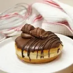 Kinder Bueno Donut
