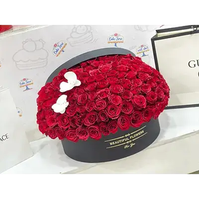 Box Of Red Flowers With Accessories, 130 Flowers