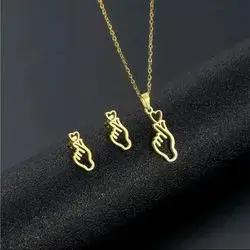 Heart Finger Design Necklace With Earrings