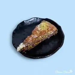 Nutella Pistachio Triangle Baklava