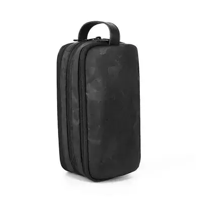 Hand bag with three chain