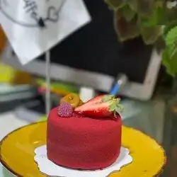 Mini Strawberry Cake 