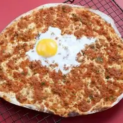 Egg Lahmacun