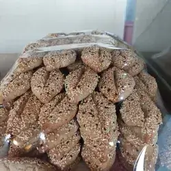 Cake WIth Seasam And Black Seeds