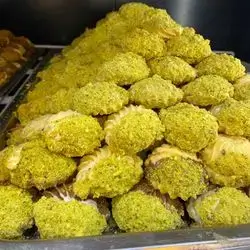 Petit Four