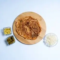 نان ساجي باللحم والجبن