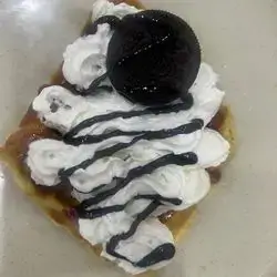 Cookies & Cream Croffle