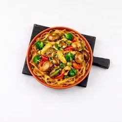 Hong Kong Chicken Noodles