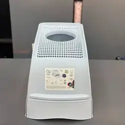 Closed Litter Box 