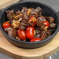 Beef Chunks with Pomegranate Molasse 