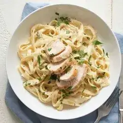 Fettuccine Alfredo Chicken